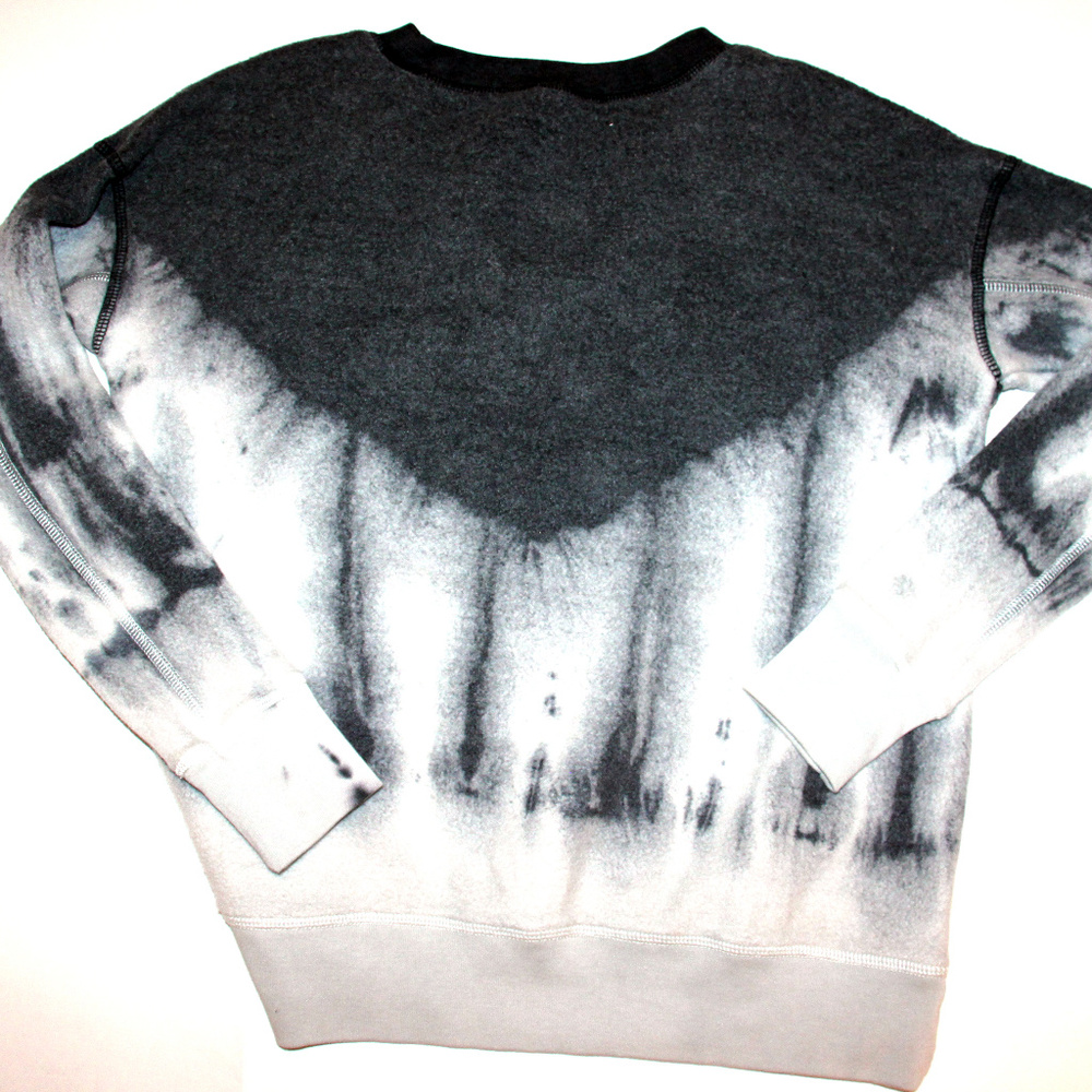 American Eagle NWT Soft Gray & White Sweatshirt XS